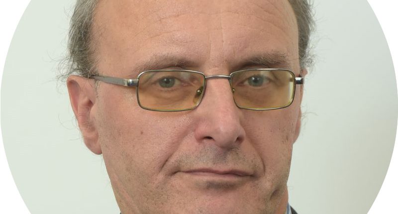 Dr. Dariusz Jakóbczak